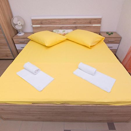 Apartment Afrika Makarska Eksteriør bilde