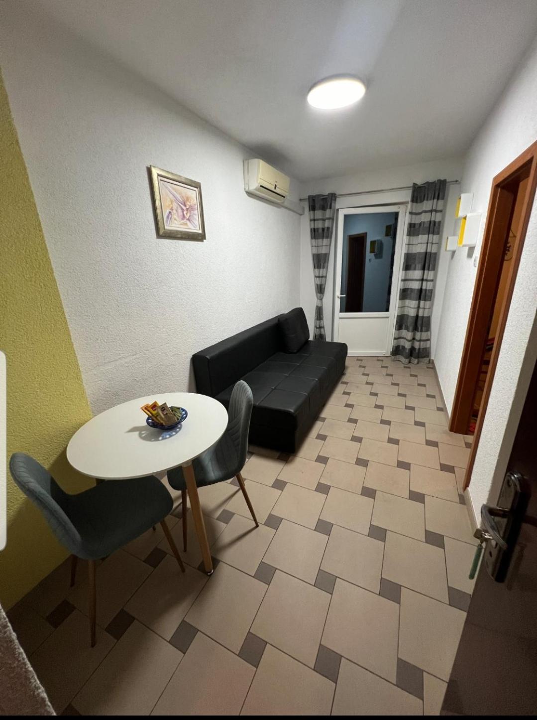 Apartment Afrika Makarska Eksteriør bilde
