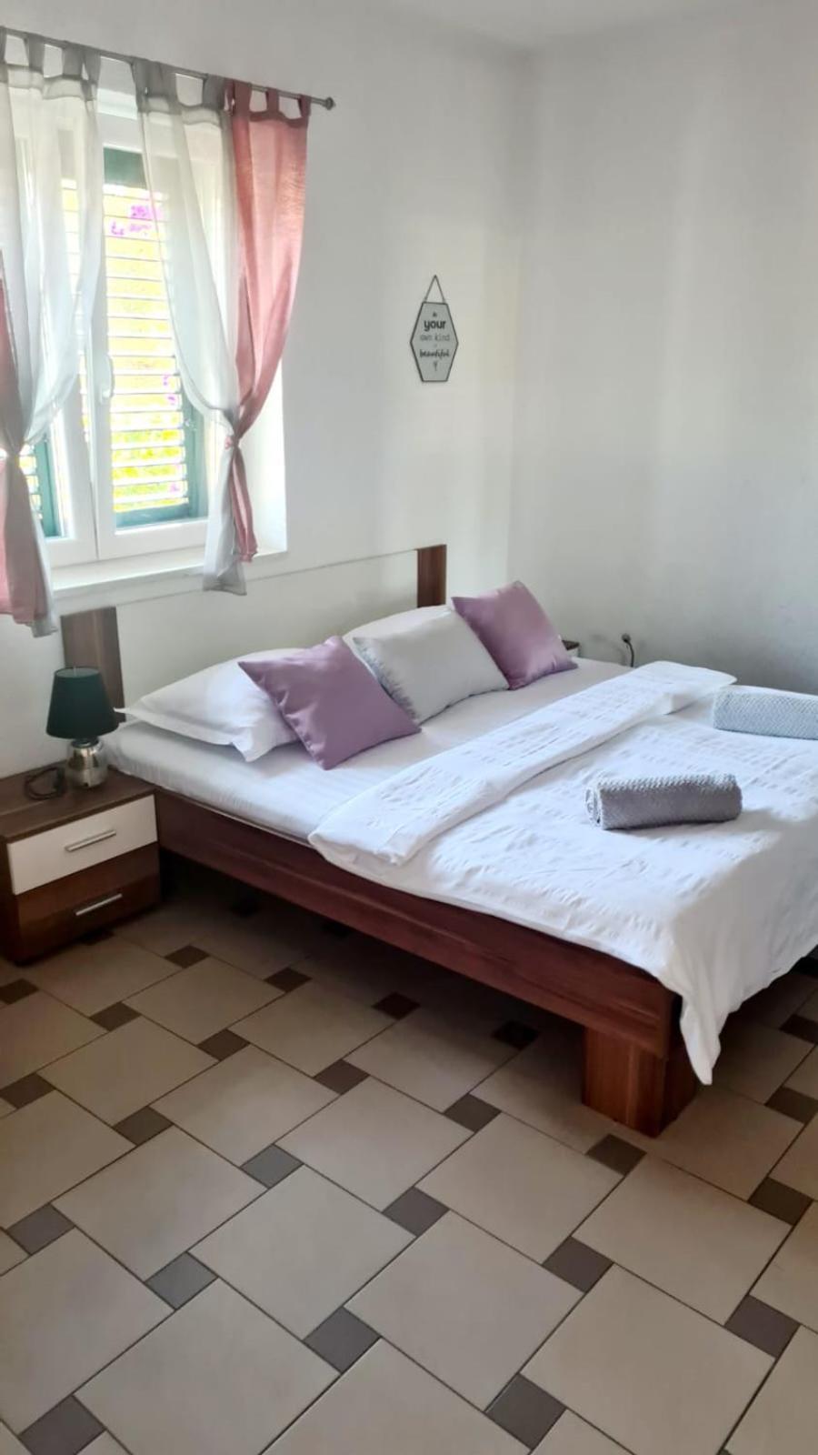 Apartment Afrika Makarska Eksteriør bilde