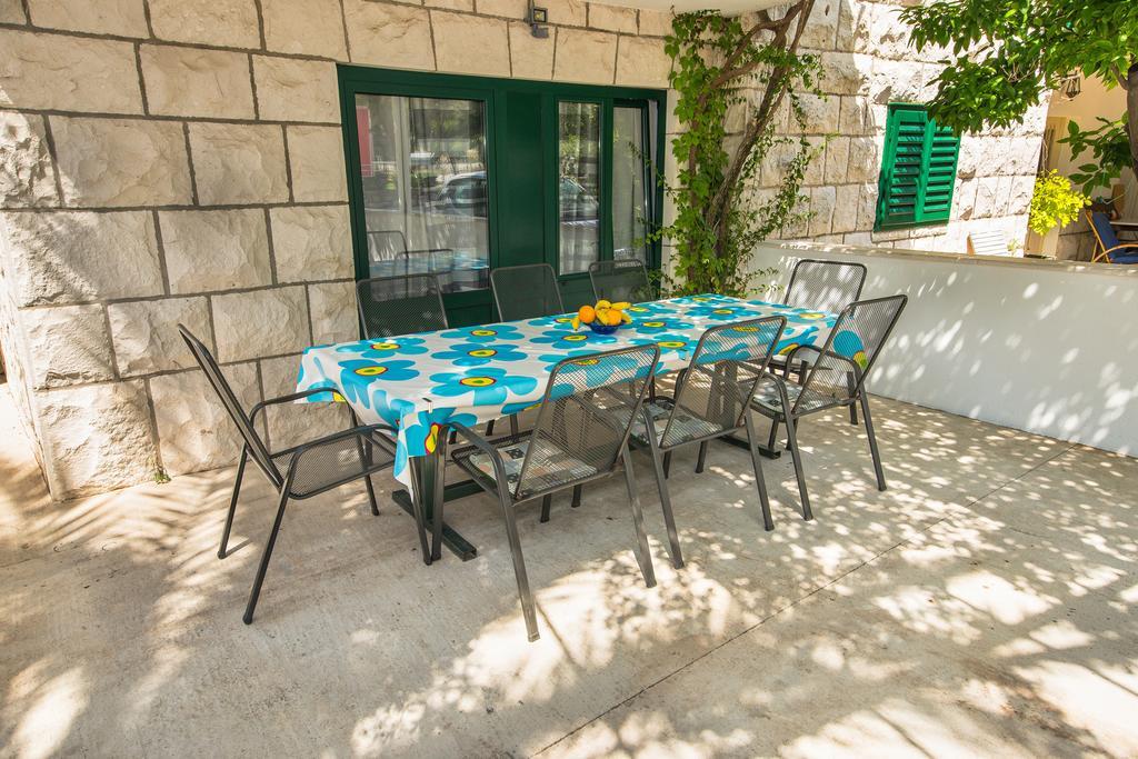 Apartment Afrika Makarska Eksteriør bilde