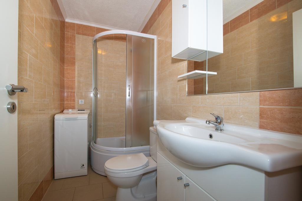 Apartment Afrika Makarska Eksteriør bilde