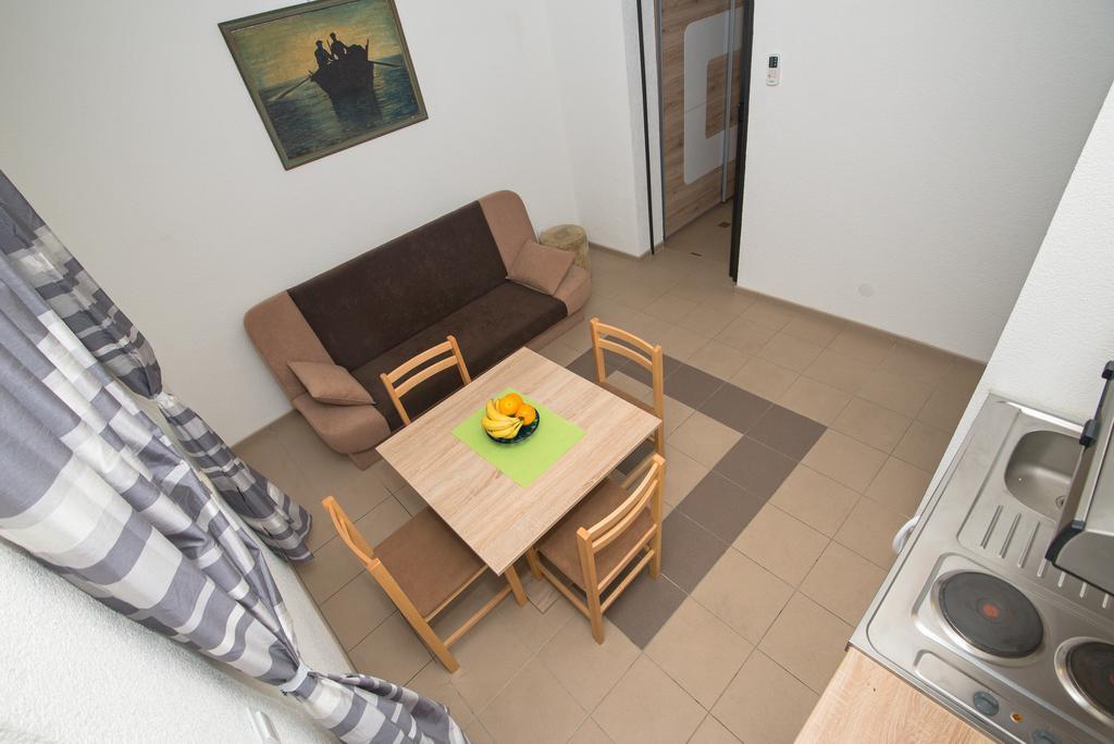 Apartment Afrika Makarska Eksteriør bilde