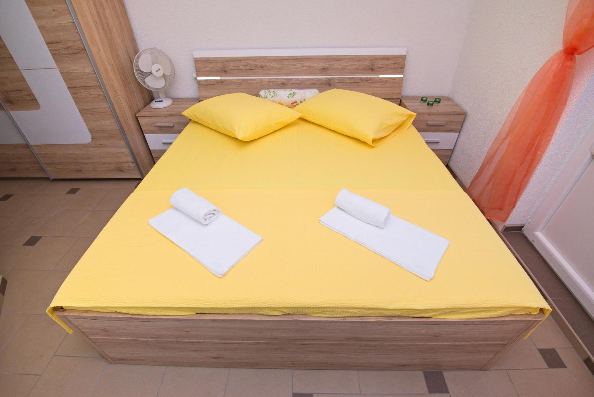 Apartment Afrika Makarska Eksteriør bilde